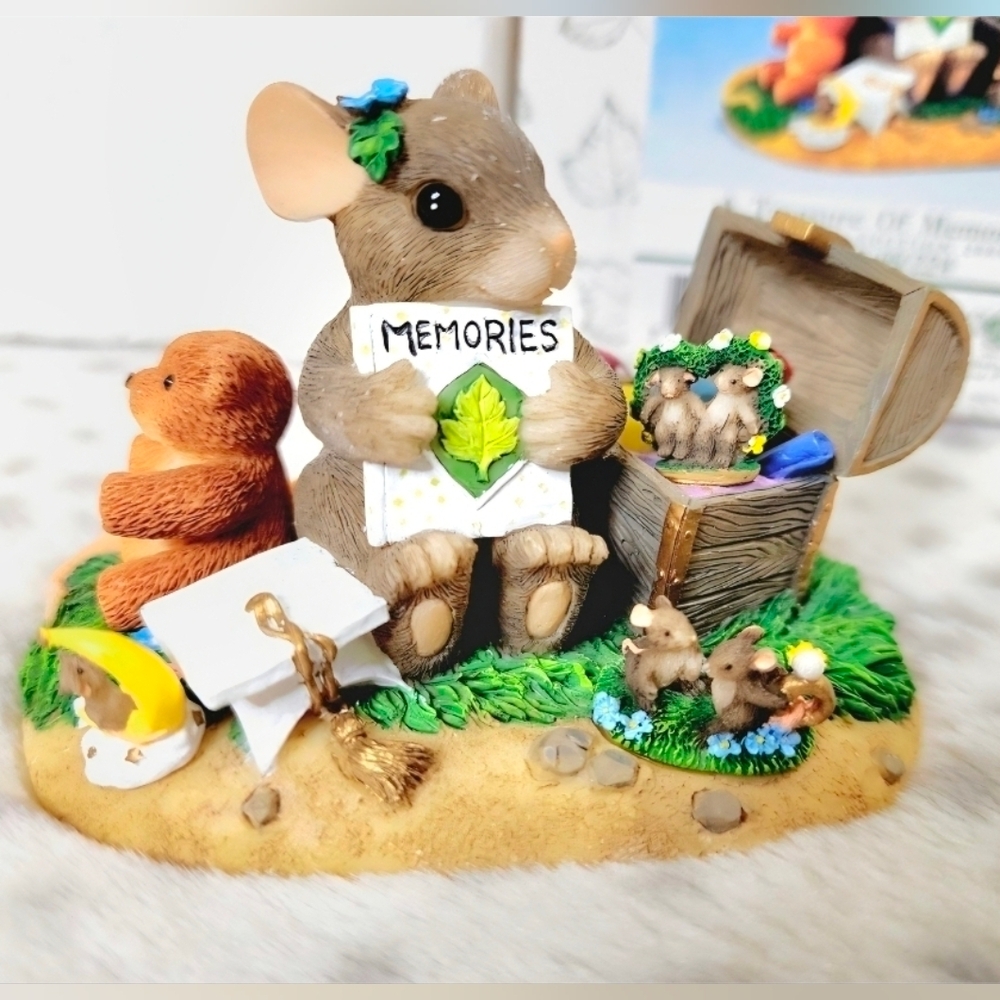 Fitz and Floyd Charming Tails 98/224 "A treasure of memories" Special Edition